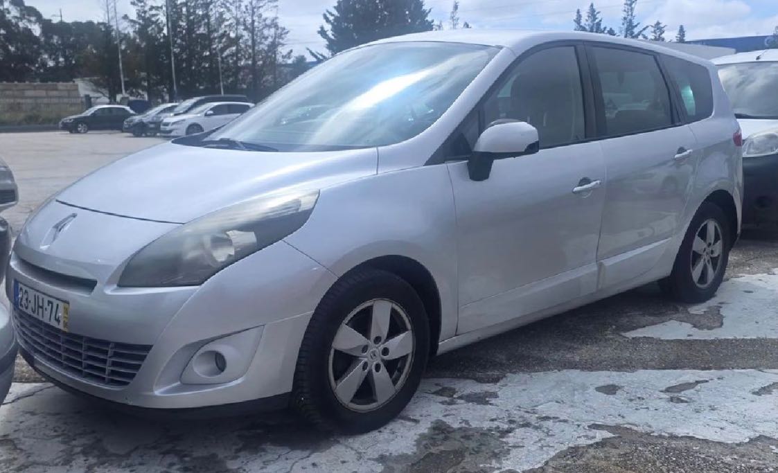 Renault scenic 1.5 bose edition 2010