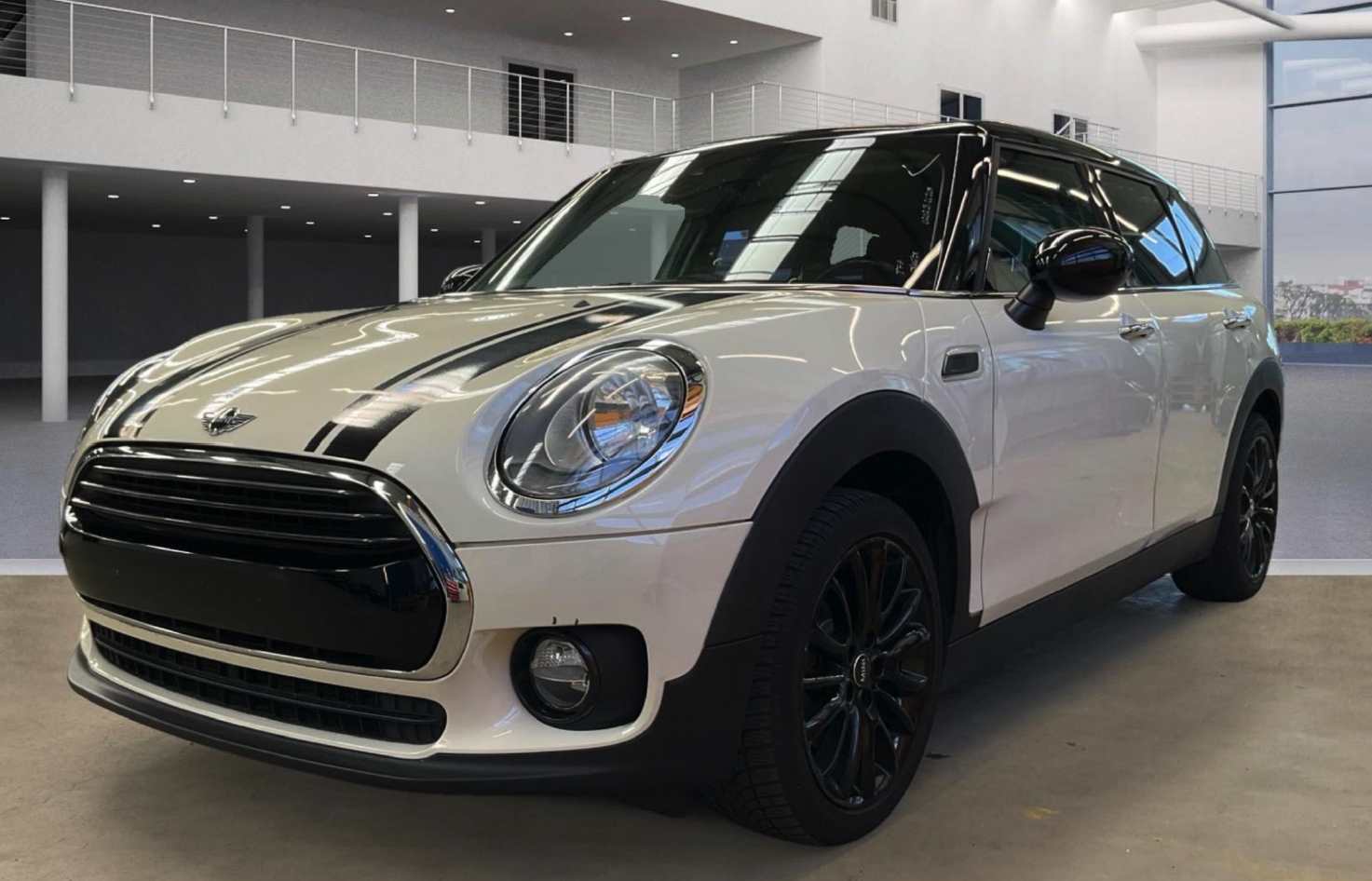 Mini Clubman em estado impecável